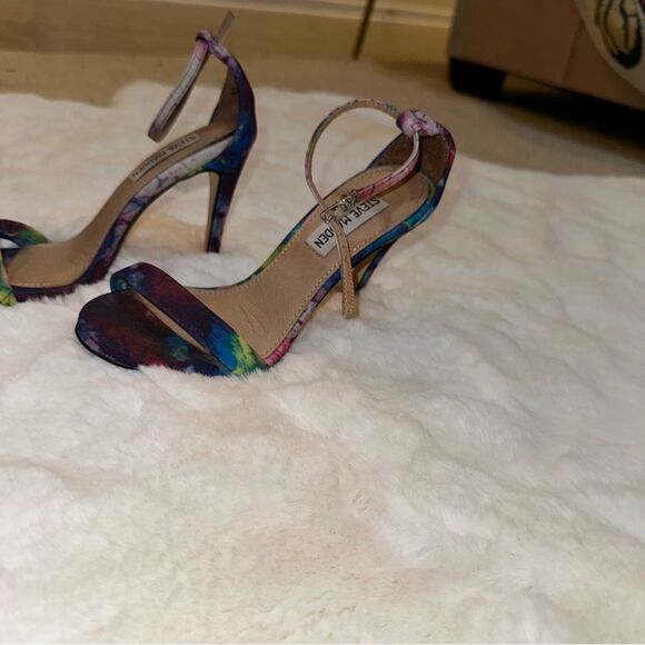Steve Madden size 6 tie-dye strap heels - Picture 14 of 15